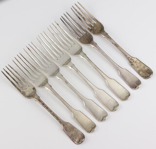 Four Victorian silver Old English pattern dessert forks, Edinburgh 1841 together with 3 George IV ditto, London 1822, all engraved with armorial, 261 grams 