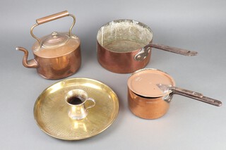 A Victorian copper kettle, minor metal ware and a plated mug 