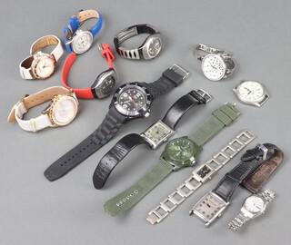 A quantity of fashion wristwatches