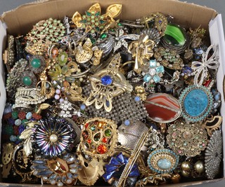 A large quantity of vintage costume jewellery