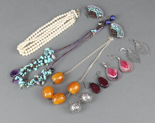 A collection of costume jewellery