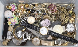 Minor vintage wristwatches and jewellery