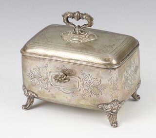 An 800 standard presentation casket with scroll handle and engraved decoration with key, on scroll feet, 299 grams, 13cm 