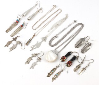 A pair of silver Navajo earrings and minor silver jewellery 