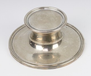 A George V silver circular capstan inkwell of plain form, Birmingham 1913, 14cm 