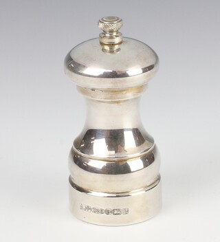 A Georgian style silver pepper mill Birmingham 2004, 10.5cm 