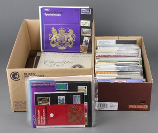 Seventeen 1980's Royal Mail collectors packs, together with approx. 138 GB presentation stamps 