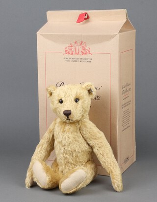 Steiff, a limited edition British Collectors Bear 2002, no. 3244/4000 35cm, boxed and with certificate