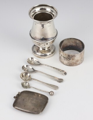 A silver vesta Birmingham 1924, a condiment base, napkin ring and 4 condiment spoons, weighable silver 96 grams 