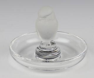 A Lalique frosted glass pin tray with an owl, etched lower case marks Lalique France, 8cm 