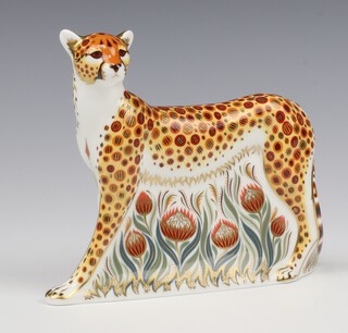 A Royal Crown Derby Imari pattern paperweight of Cheetah Daddy with gold stopper 15cm, boxed 