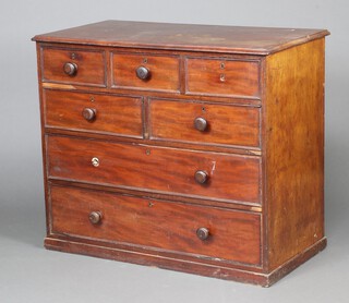 A Victorian mahogany chest of 5 short and 2 long drawers with turned handles 96cm h x 112cm w x 59cm d 