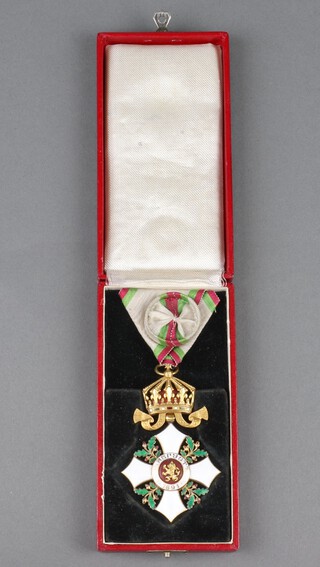 The Bulgarian Order of Public Service, cased 