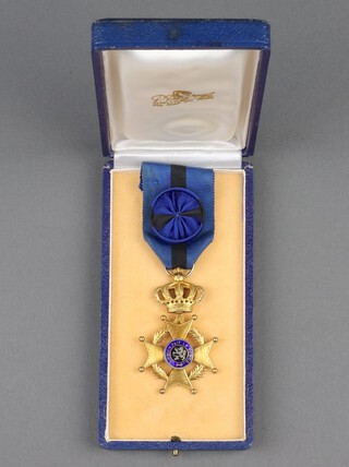 The Belgian Order of Leopold II, cased 