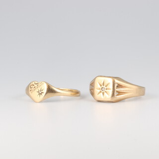 Two 9ct yellow gold signet rings, both size O, 3.8 grams 