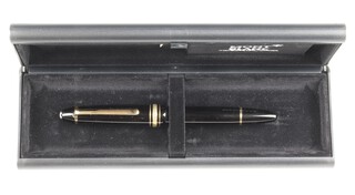 A Mont Blanc fountain pen no.146 with 14ct nib, the barrel inscribed Mozart Verdi 1988, boxed 