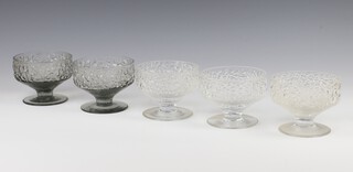 Three Whitefriars clear glass "Glacier" dessert bowls, 2 grey ditto 