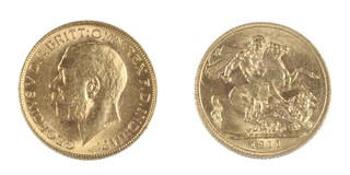 United Kingdom, George V 1911 gold Sovereign, 22mm, 8.0g. Obv: Bareheaded bust of George, left / Rev: St. George on horseback slaying the dragon, right. S.3996, 	