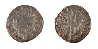 England, Edward I, 1272-1307, silver Penny, 19mm, 1.2g. Obv: Crowned bust, facing / Rev: Long cross. S.1386 