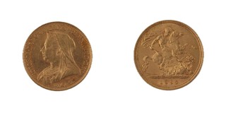 United Kingdom, Victoria 1893 gold Half Sovereign, 19mm, 4.0g. Obv: Old veiled bust of Victoria, left/ Rev: St. George on horseback slaying the dragon, right. S.3878 