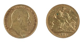 United Kingdom, Edward VII 1902 gold Half Sovereign, 19mm, 4.0g. Obv: Bare-headed bust of Edward,right / Rev: St George slaying the dragon, right. S.3974A, 