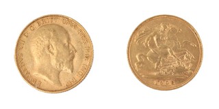 United Kingdom, Edward VII 1903 gold Half Sovereign, 19mm, 4.0g. Obv: Bare-headed bust of Edward, right / Rev: St. George on horseback slaying the dragon, right. S.3974A, 