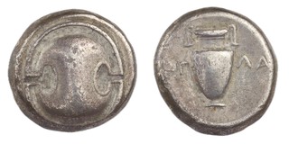 Boeotia, Thebes, c. 371-338 BC, 20mm, silver Stater, Obv: Boeotian shield / Rev: Decorated amphora. S.2395, F. 