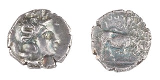 Thurium, Italy, c. 350-281 BC, 22mm, silver Stater, Obv: Head of Athena wearing crested Athenian helmet ornamented with Scylla motif / Rev: Bull charging right. 