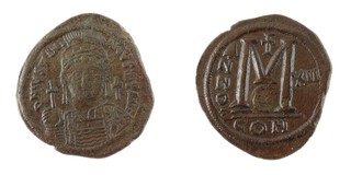 Byzantine Empire, Justinian I, 527-565, bronze Follis, 42mm. Obv: Bust of Justinian in crested helmet, holding globus cross and shield / Rev: Large M, cross above. S.263 