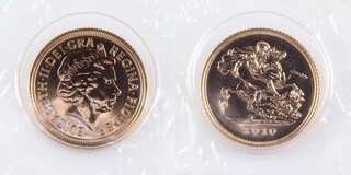 United Kingdom, Elizabeth II 2010 gold 19 Half Sovereign, 19mm, 4.0g. IR-B portrait of Elizabeth right / Rev: St. George on horseback slaying the dragon, right. SB7, unc. 