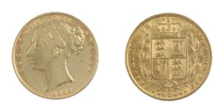 United Kingdom, Victoria 1866 gold Sovereign, 22mm, 8.0g. Obv: Bare head profile of young Victoria, left / Rev: Crowned shield of arms, within wreath, small 35 below. S.3853 