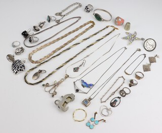 A quantity of mixed silver jewellery, 346 grams 