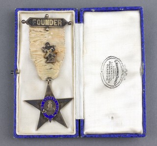 Masonic, a silver and enamelled Scottish Constitution? Founding Senior Warden's jewel - St Andrews Lodge, London 1894, 13.7 grams 