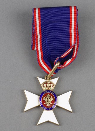 Royal Victoria Order, a Commanders (CVO) neck badge, the reverse marked duplicate