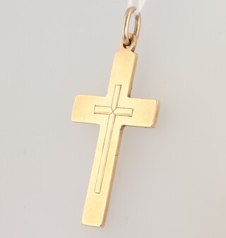 A 9ct yellow gold cross pendant, 43mm, 6.3 grams