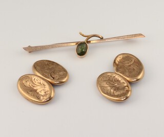 A pair of 9ct yellow gold cufflinks and a bar brooch 4.5 grams 