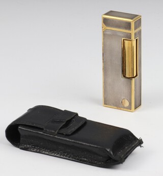 A Dunhill 925 standard cigarette lighter 