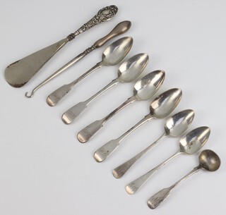 A William IV silver mustard spoon London 1836, 6 tea spoons (different dates), 2 silver handled accessories, weighable silver 120 grams 