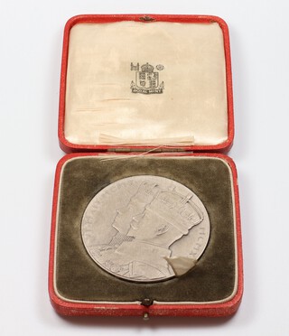 A 1935 commemorative coin, boxed