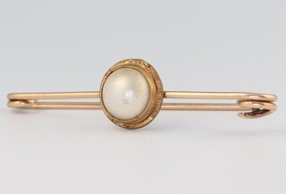 An Edwardian 9ct yellow gold cultured pearl bar brooch 3.3 grams 