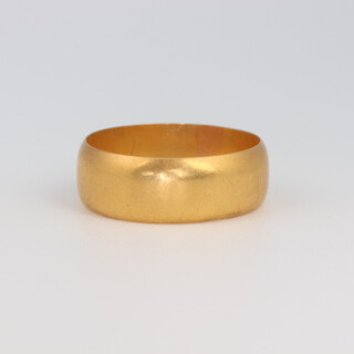 A 22ct yellow gold wedding band, size N, 5.1 grams 