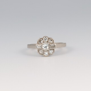 A platinum diamond cluster ring size I, approx. 1ct, 3 grams 