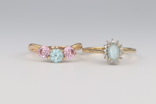 Two 9ct yellow gold gem set rings, sizes M and M, 3.8 grams 