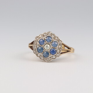 An 18ct yellow gold sapphire and diamond cluster ring, size K, 2.8 grams 