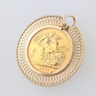 A sovereign 1978 in a 3 gram 9ct mount 