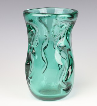 A 1960's Whitefriars green wobbly glass vase 19cm 