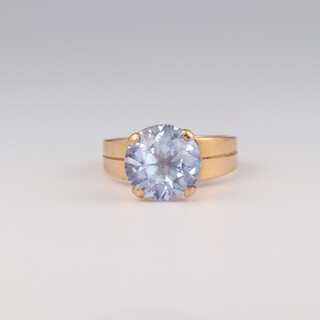 A 14ct yellow gold amethyst ring size J, 6 grams 