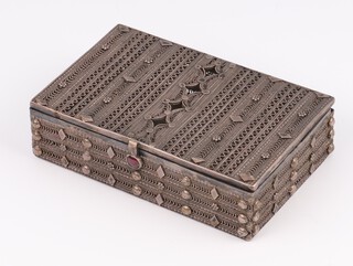 A Prussian silver filigree rectangular box with cabochon garnet thumb piece 9cm x 5.5cm, 74.7 grams 