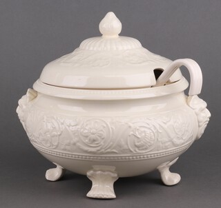 A Wedgwood Patrician cream ware tureen, cover and ladle 23cm 