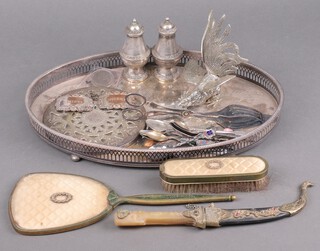 An oval silver plated tray and a small quantity of minor silver plated items 